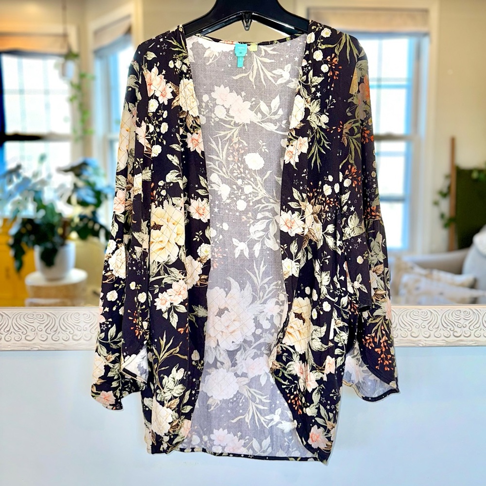 Farm Rio Flowy Floral Quilt Stitch Pattern Open Front Cardigan/Shrug Bell Sleeve